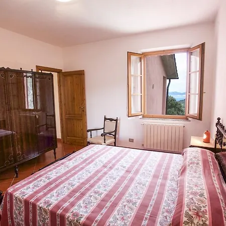 Villino Mare E Natura * مارتْشانا مارينا